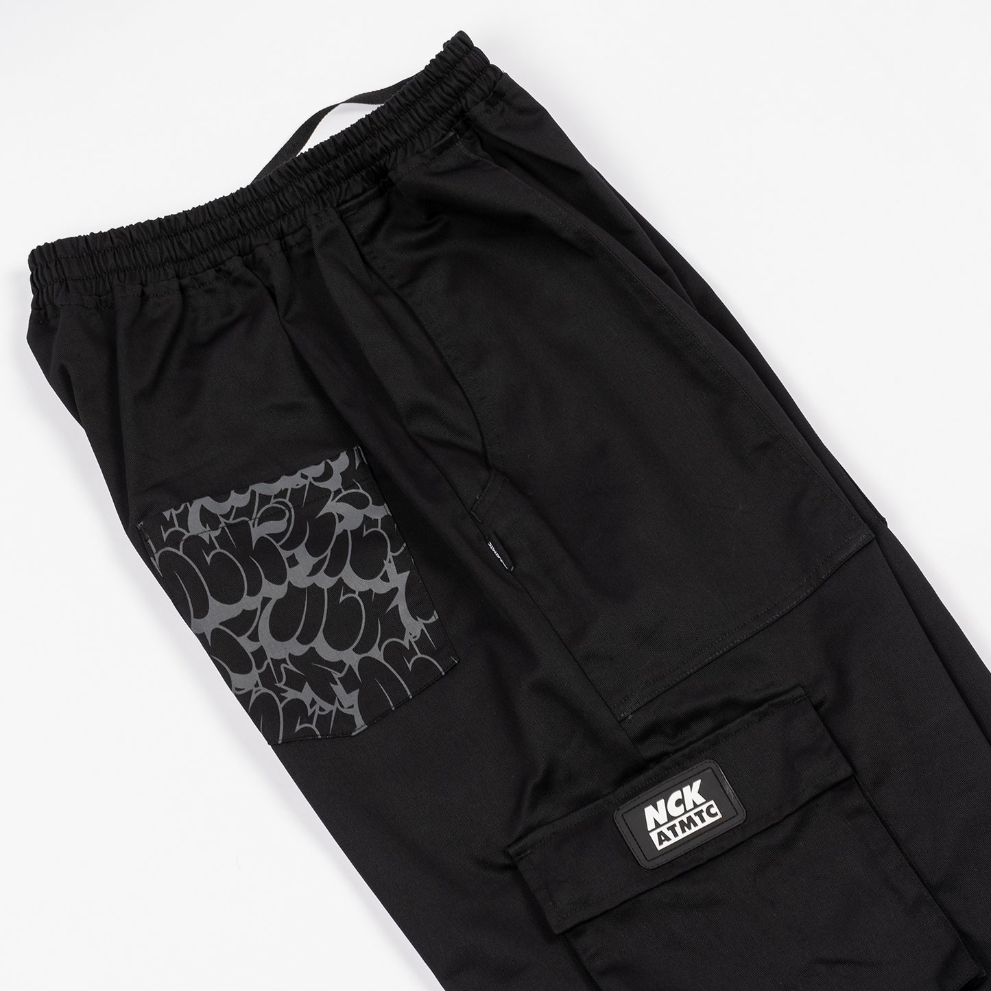 Throw up Cargo Parachute Pants (Black)